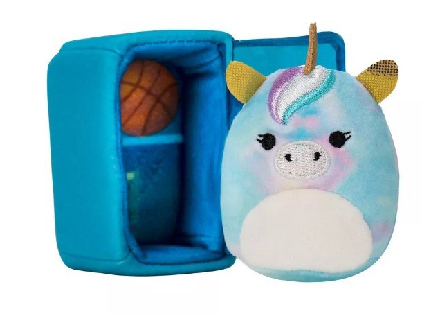 Squishville Academy Playset - Includes 2-Inch Eunice The Unicorn Plush, School Desk, Locker, and School Playscene, Original Squishmallows, Imaginative Play