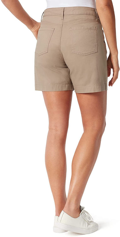 Gloria Vanderbilt Women's High Rise 6" Inseam Pleated Short