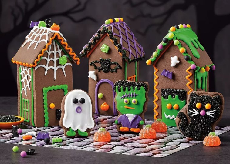 Favorite Day Town Scare Haunted Village Cookie House Kit