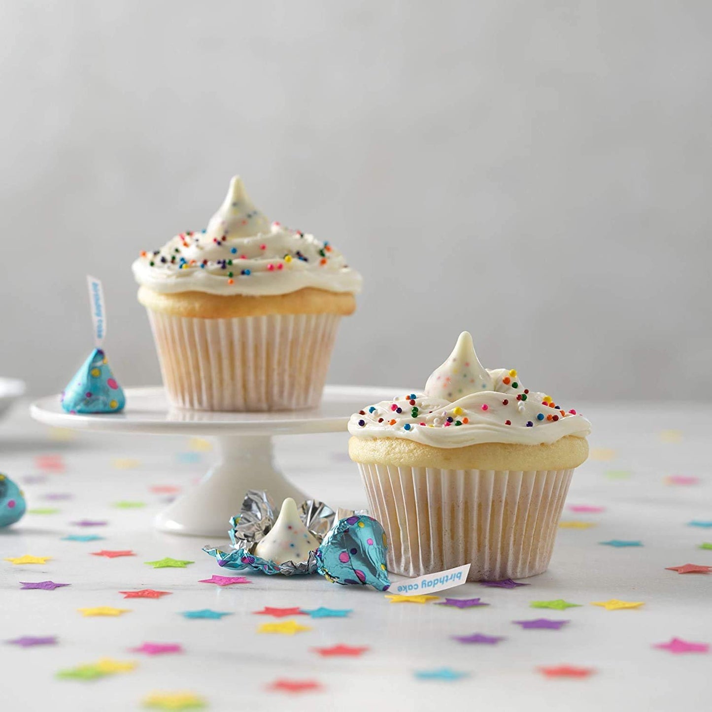 HERSHEY'S Kisses Birthday Cake Flavored with Sprinkles Candy Bag (10 Oz), Pack of 2
